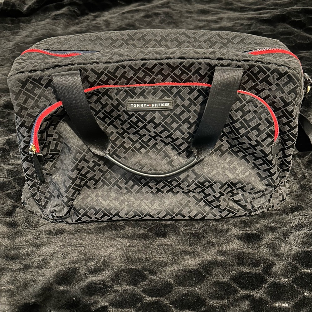 Tommy Hilfiger Jacquard Black Weekender or Diaper Bag - Picture 3 of 16
